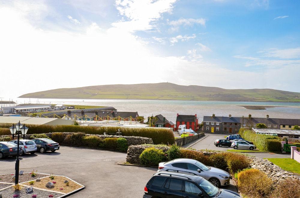 Отель Dingle Harbour Nights Экстерьер фото